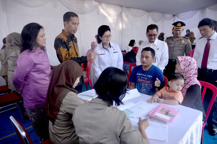 Vaksinasi Ulang Disaksikan Presiden Jokowi jadi Sorotan Dunia